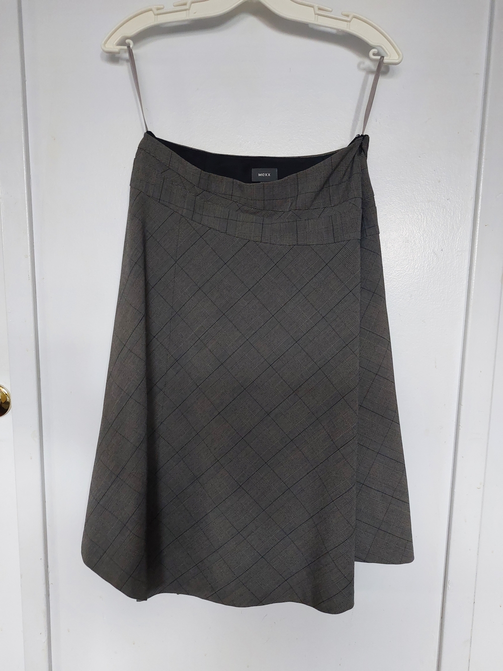 Grey Asymmetrical Plaid A-Line Skirt - MEXX Size 4